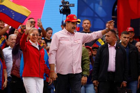 Aliados da Venezuela apoiam Maduro enquanto aumentam tensões com os EUA