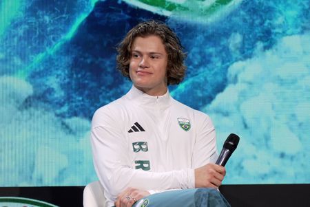 Rebelde brasileiro Lucas Braathen se inspira no herói italiano Tomba na busca por medalha de ouro histórica