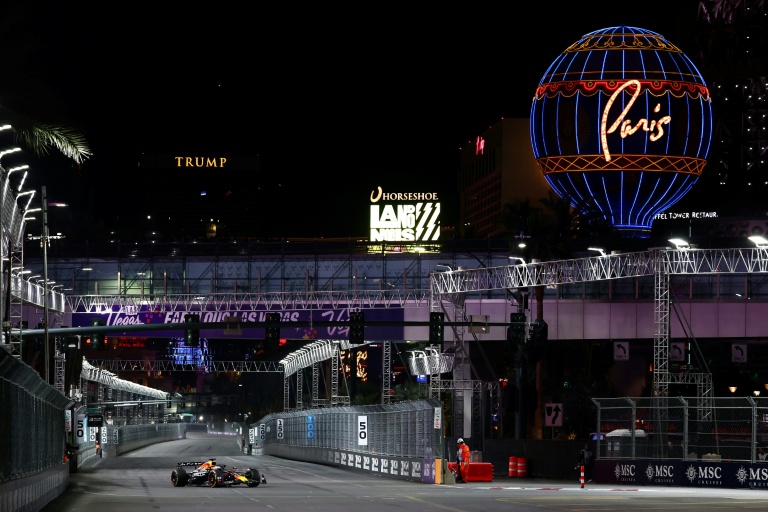 Verstappen vence GP de Las Vegas; Norris se aproxima do título e Bortoleto abandona