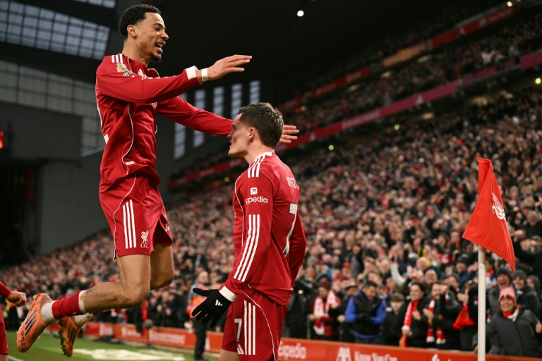 Liverpool aposta na dupla Ekitiké-Wirtz para reagir na temporada