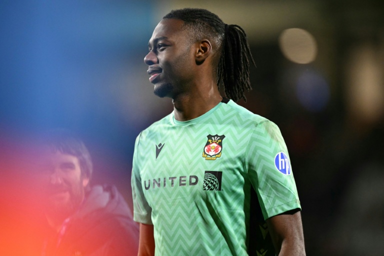 Wrexham vence Nottingham Forest nos pênaltis e avança na FA Cup