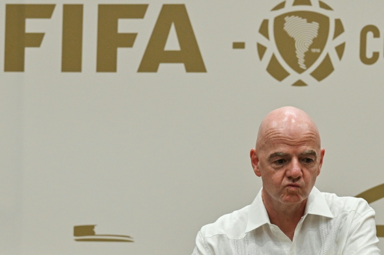 Trump reiterou que seleção do Irã é 'bem-vinda' na Copa do Mundo, diz Infantino