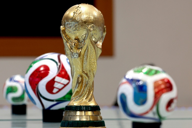 Sheinbaum lança torneio de embaixadinhas valendo seu ingresso para abertura da Copa