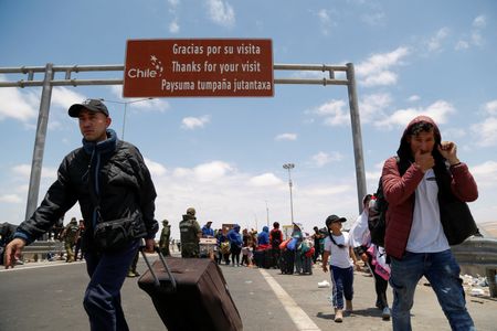 Peru decretará emergência na fronteira com Chile para impedir entrada de migrantes ilegais no país