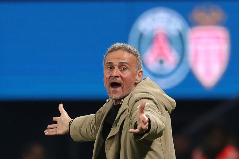 Cercado de dúvidas, PSG recebe Chelsea nas oitavas da Liga dos Campeões