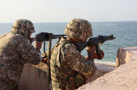 Guarda Revolucionária do Irã assume liderança em cenário de guerra, garantindo linha mais dura, dizem fontes