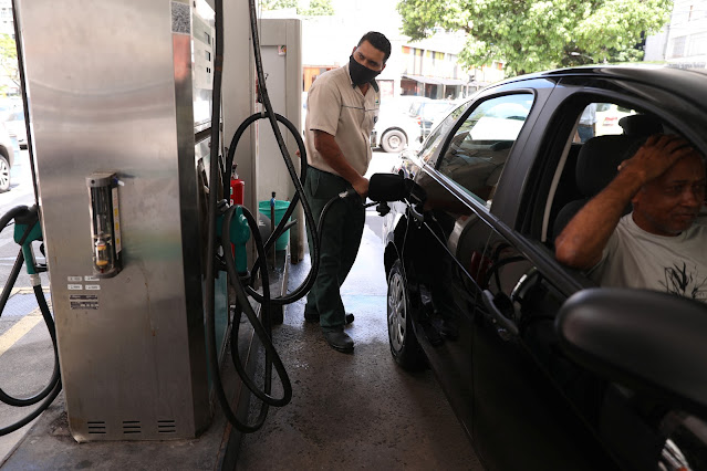 Subvenções custarão R$1,3 bi por mês para gasolina e R$5,5 bi para diesel, diz ministro do Planejamento