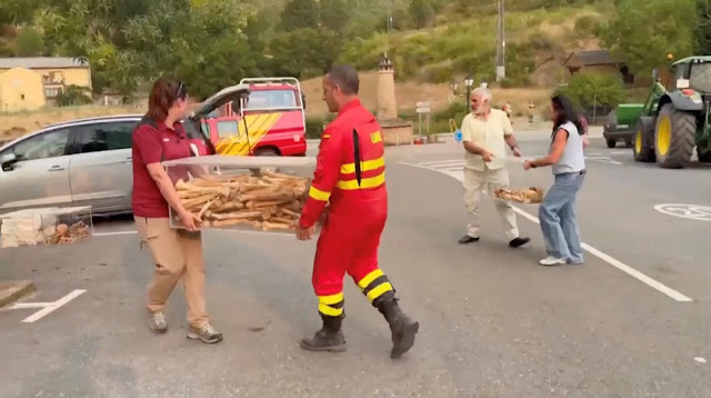 Espanha retira restos mortais de reis do Século 11 de mosteiro enquanto incêndio florestal se alastra