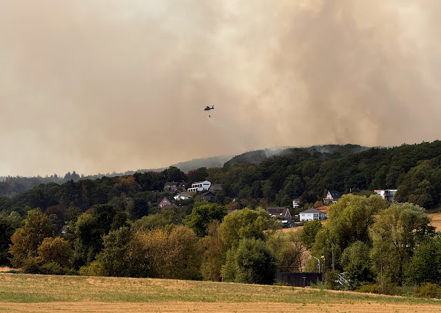 Alemanha retira cerca de 2.000 pessoas devido a incêndio em vila no oeste do país