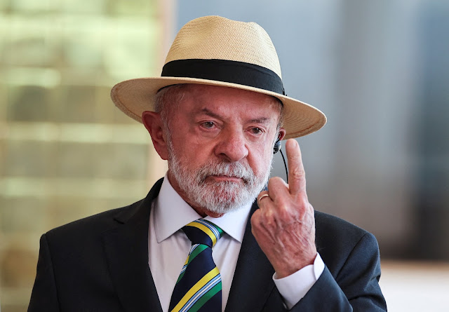 Lula tem 49,2% das intenções de voto contra 42,9% de Flávio Bolsonaro em 2º turno, mostra pesquisa Atlas