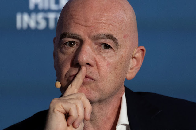 Presidente da Fifa justifica preços de ingressos da Copa citando alta demanda no mercado de revenda