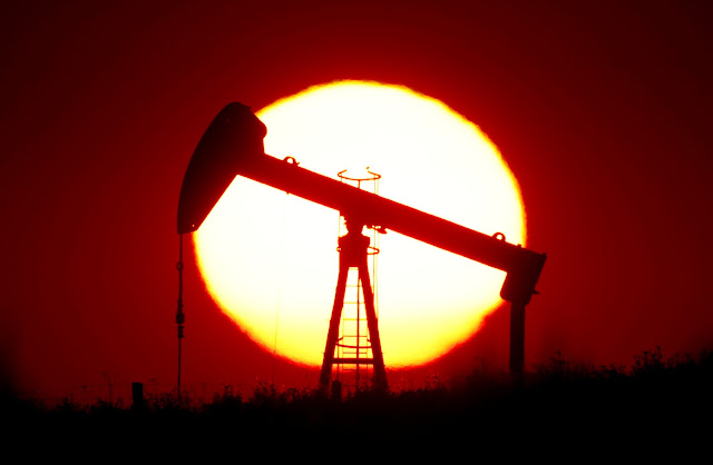 Preços do petróleo atingem nova máxima em 6 semanas depois de houthis atacarem sauditas