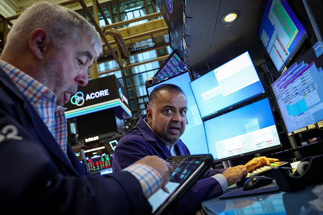 Wall Street encerra com forte queda após Fed deixar taxas inalteradas