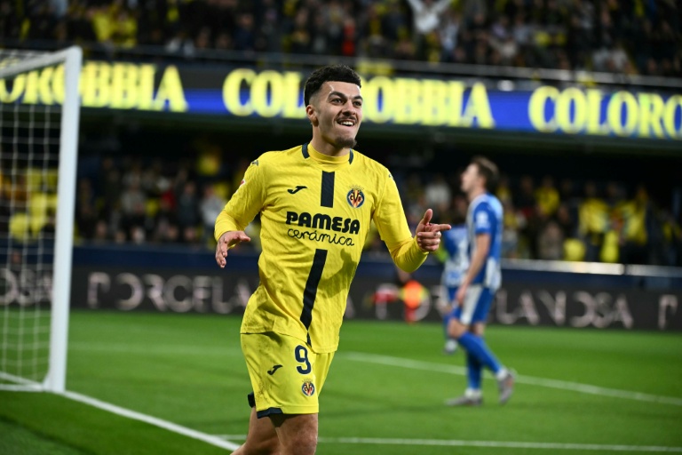 Villarreal vence Alavés (3-1) e se consolida em 3º no Campeonato Espanhol