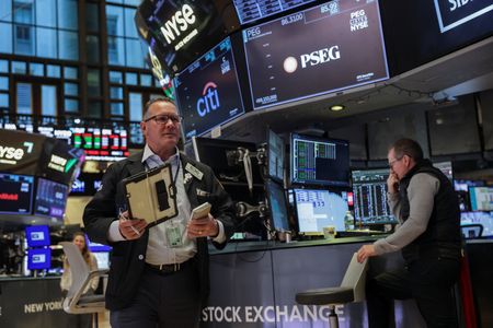 S&P 500 e Nasdaq atingem máximas de duas semanas antes de resultados da Nvidia