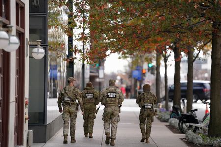 Suspeito de tiroteio contra Guarda Nacional enfrentará acusações de homicídio; Trump vai congelar migração do "Terceiro Mundo"'